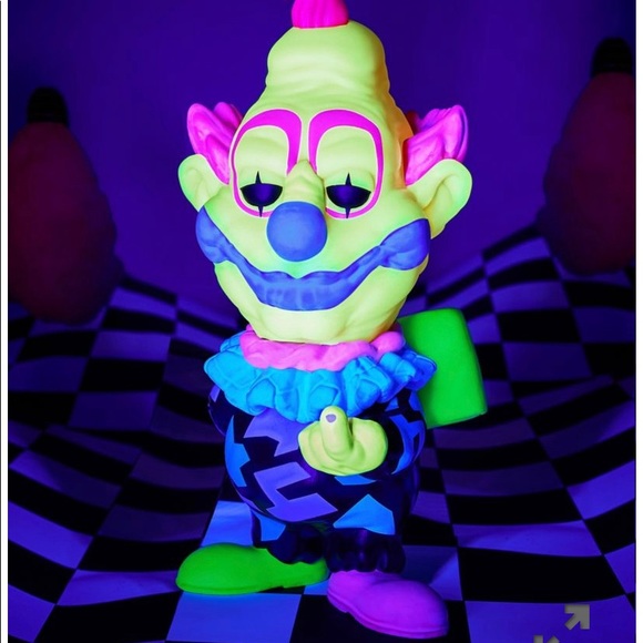 Funko Pop Killer Clowns from OuterSpace Jumbo SE Black Light Glow NWT - Picture 3 of 9